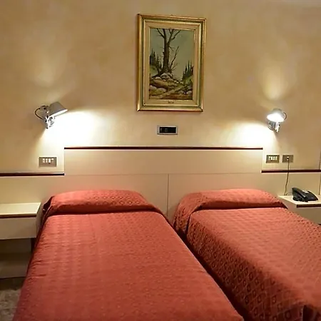 Le Petit Hotel 3*