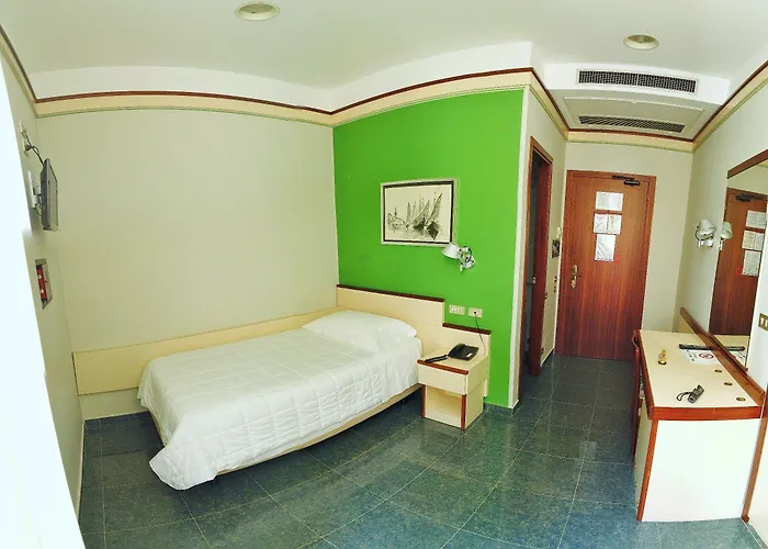 Le Petit 3* Турин