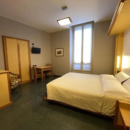 Le Petit 3* Turin