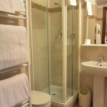 Le Petit Hotel 3*