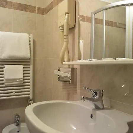Le Petit Hotel 3*
