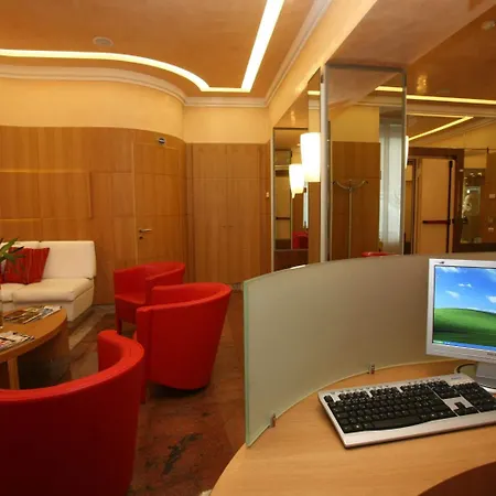 Le Petit 3* Турин